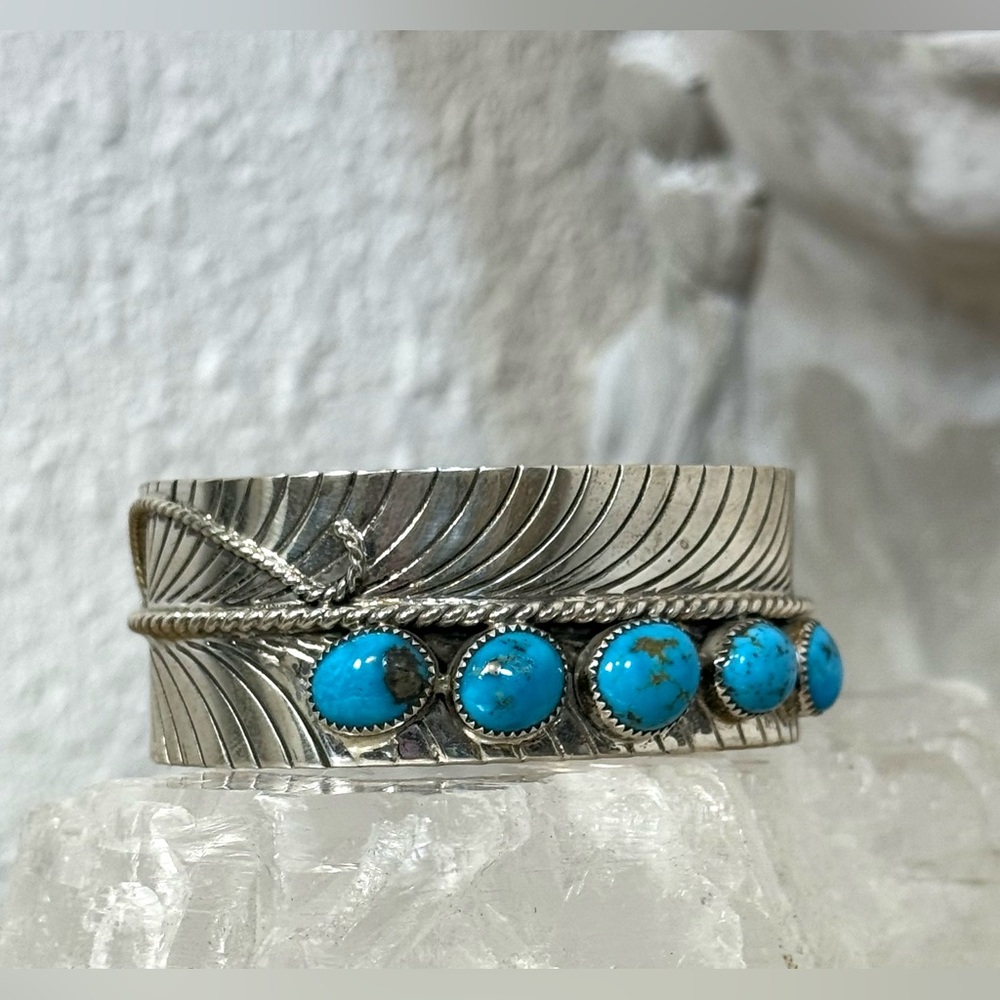 NWT Navajo Made Myron Begay Kingman Turquoise Feather Bracelet